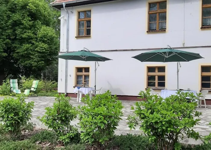 Dwor אורחן Komorowo